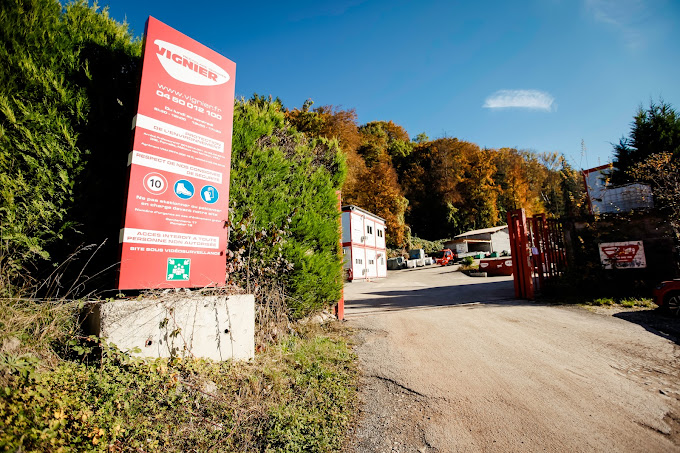 Aperçu des activités de la casse automobile VIGNIER F située à VILLAZ (74370)